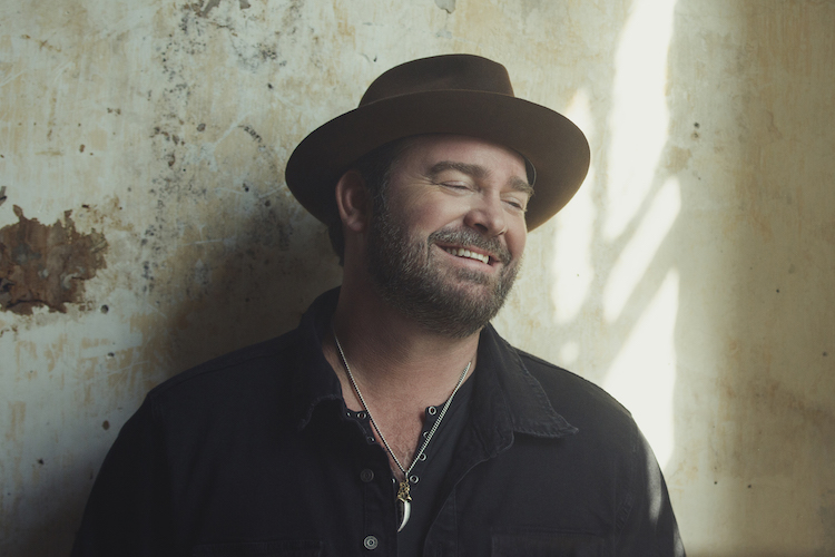 Lee Brice Releases 'Santa Claus Was My Uber Driver' (Out Today) | Country  Lowdown